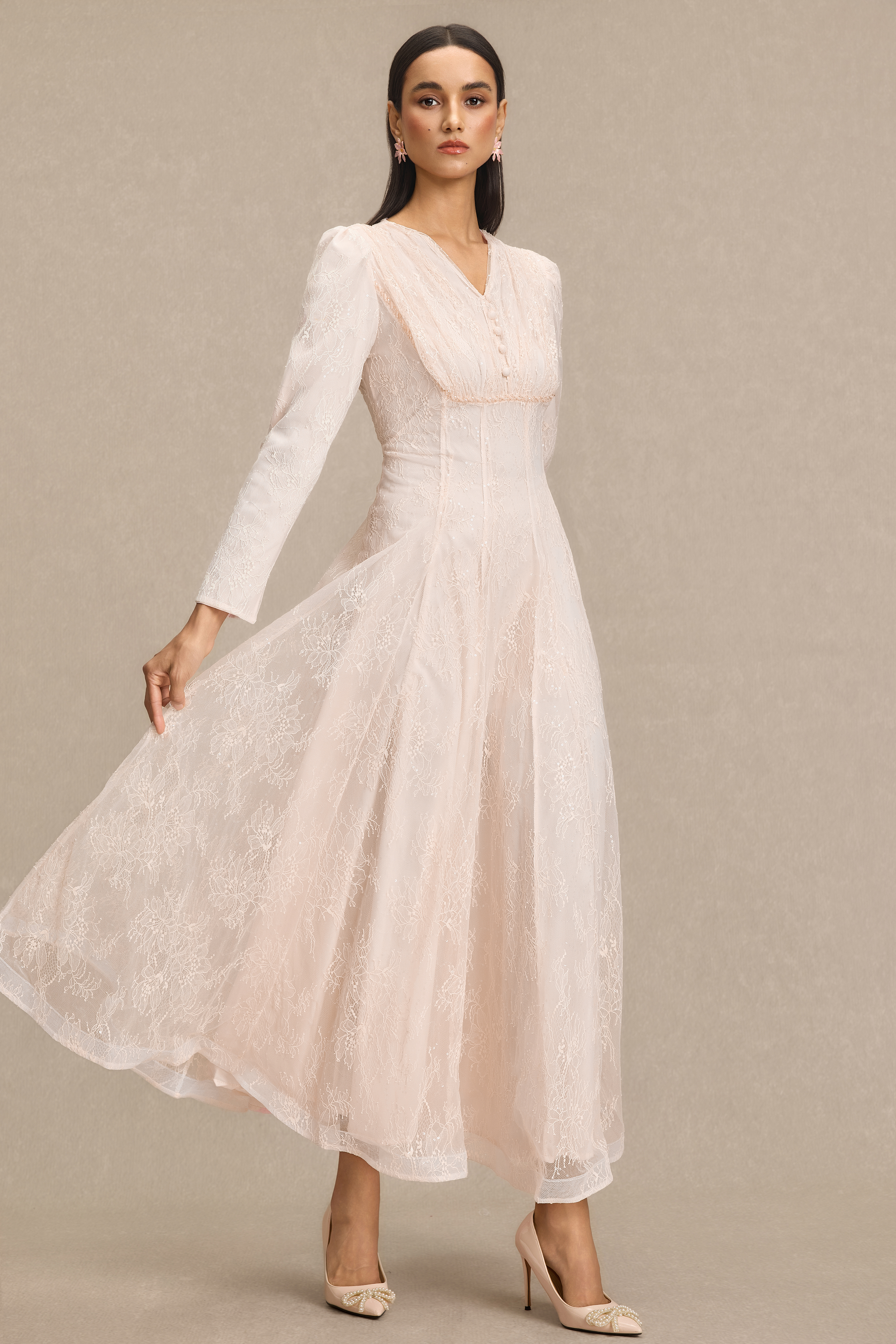 Lace Gathering Button Maxi Dress