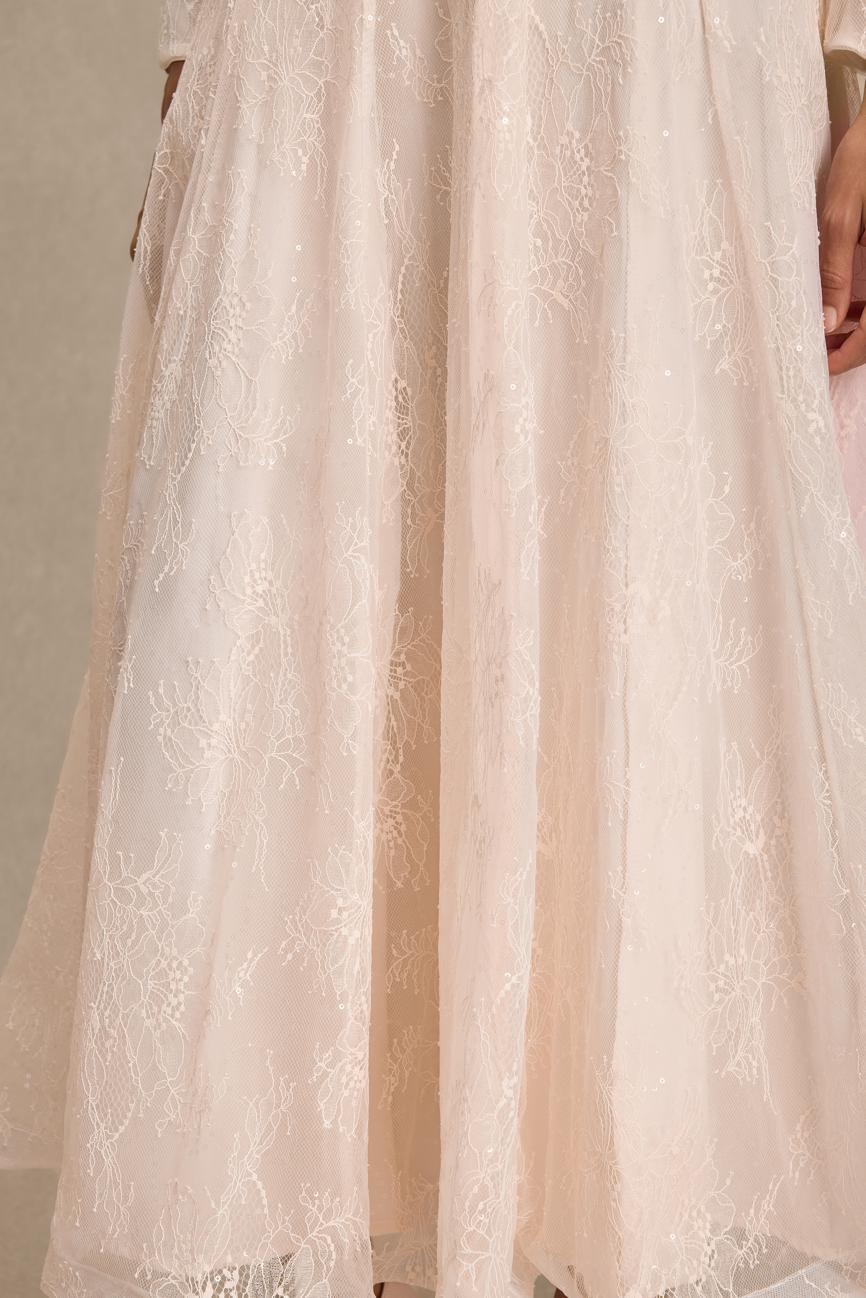 Lace Gathering Button Maxi Dress