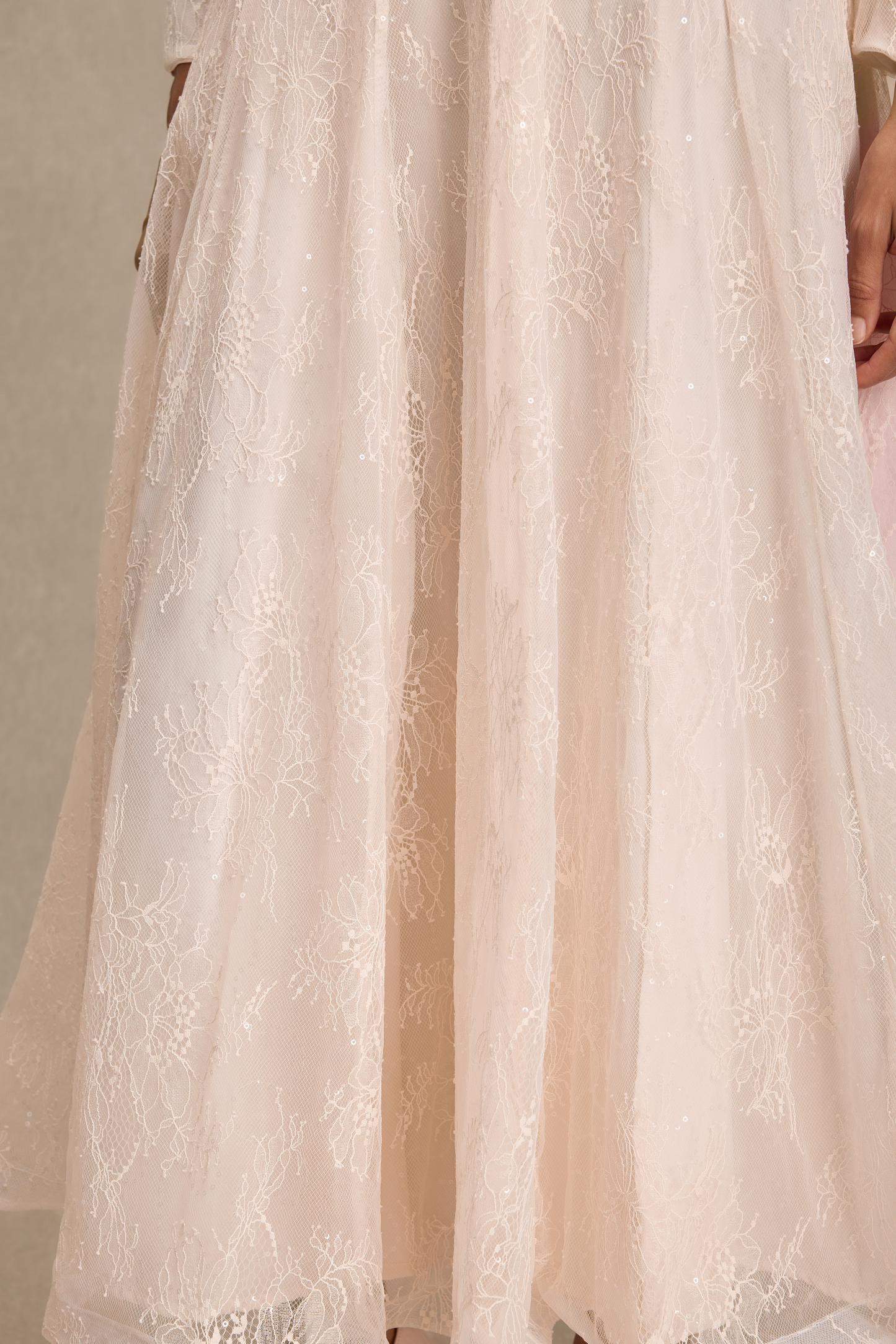 Lace Gathering Button Maxi Dress