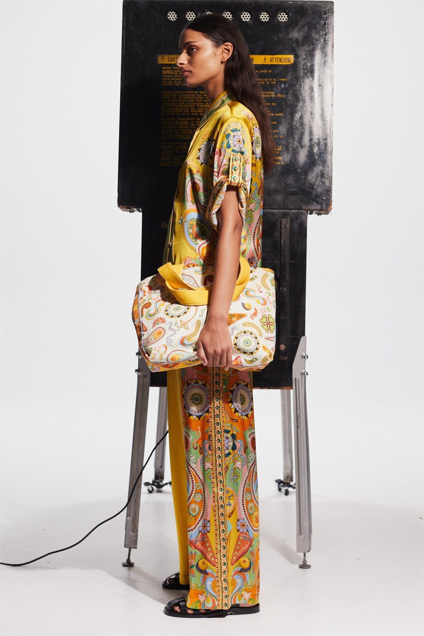 Paisley Print Satin Bottom Top ＆ Mid Waist Pants Set