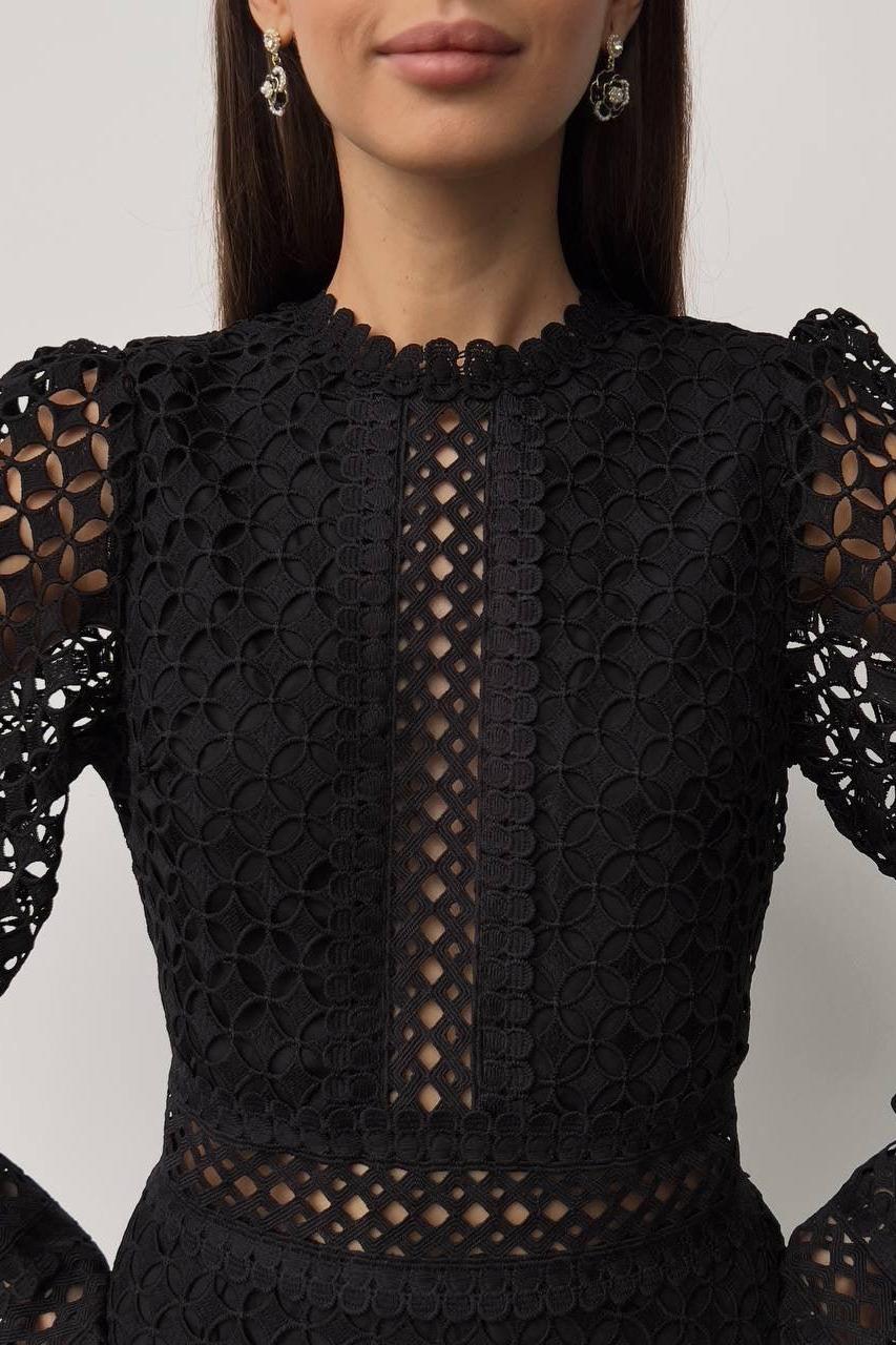 Solid Lace Lantern Sleeve Midi Dress main image 0
