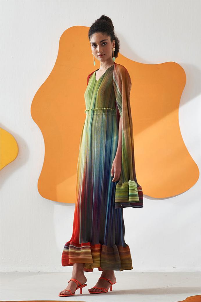 Gradient Color Pleated Sleeveless Dress ＆ Long Sleeve Cape Set
