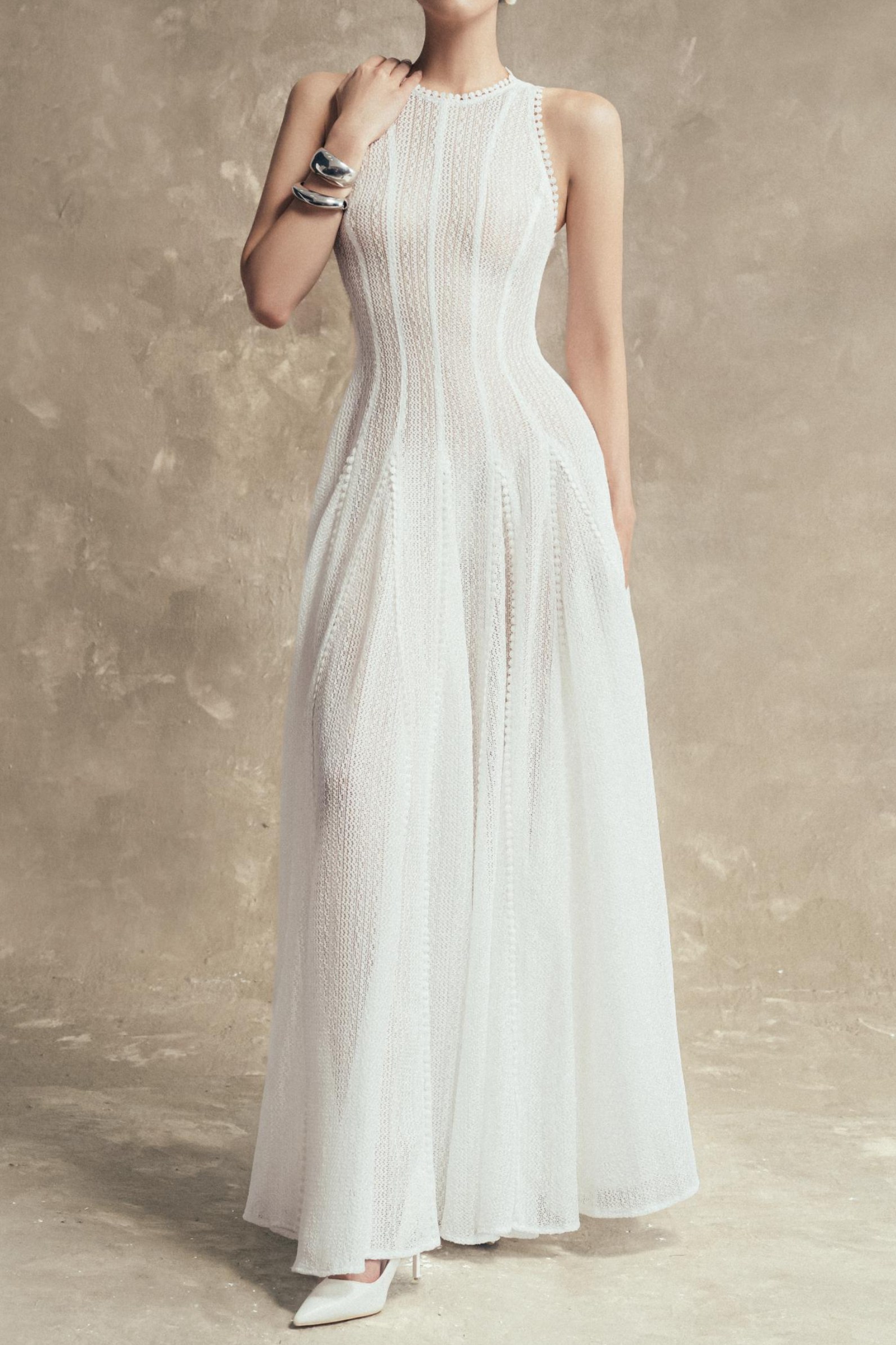 Solid Lace Sleeveless Midi Dress