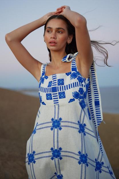 Paisley Print Lace-Up Sleeveless Midi Dress