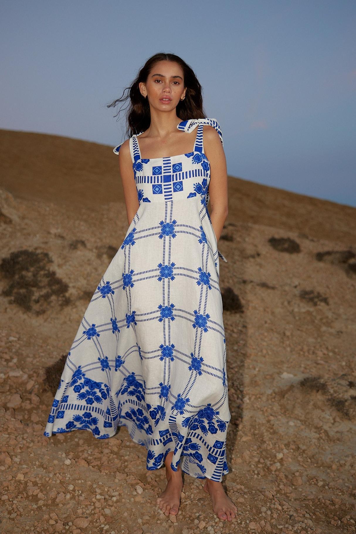 Paisley Print Lace-Up Sleeveless Midi Dress