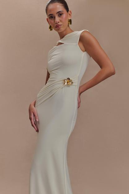 Metal Flower Cut-Out Gathering Maxi Dress