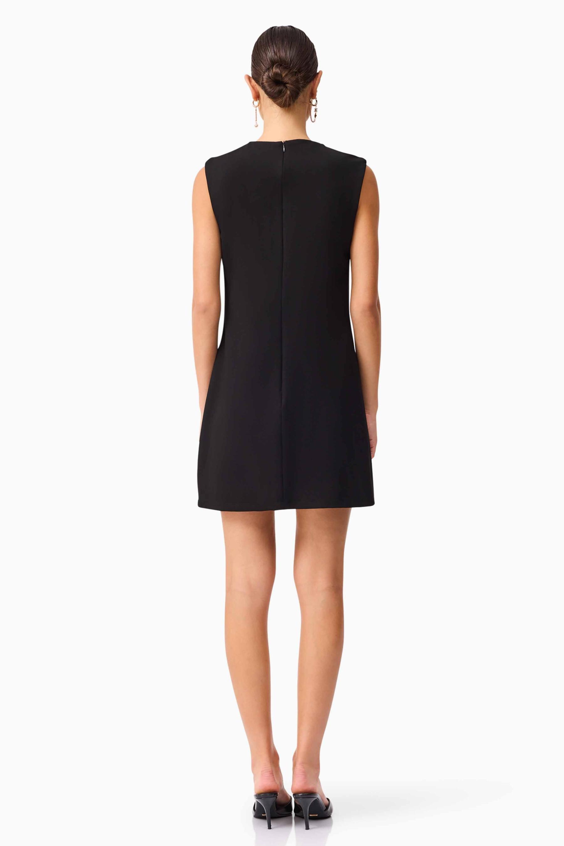 Contrast Color 3D Flower Round Neck Mini Dress