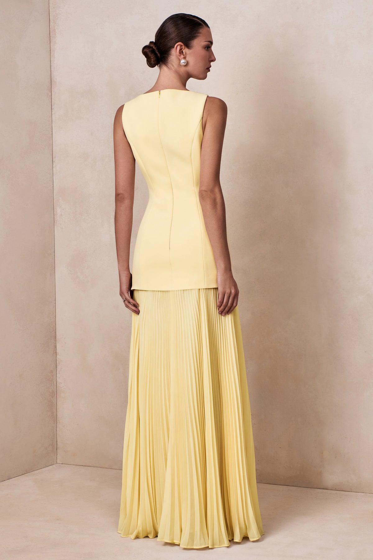 Solid Pleated Sleeveless Maxi Dress