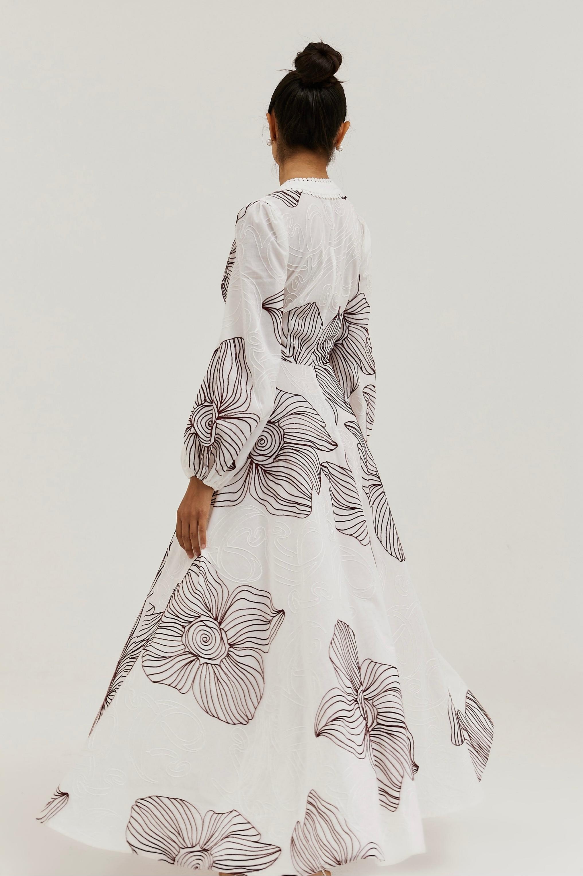 Embroidery Lace-Up V-Neck Midi Dress