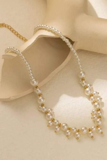 Faux Pearl Pendant Necklace