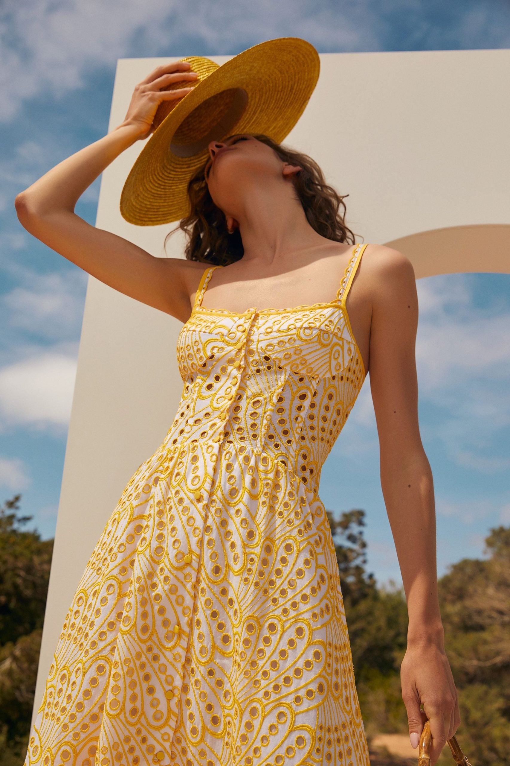 Lace Buttoned Ruffle Hem Cami Midi Dress Yellow – jardinvue