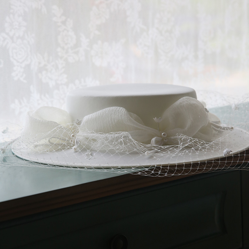 White Satin Mesh Flowers Elegant Retro Top Hat