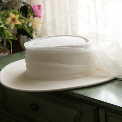 Vintage Woolen Elegant White Top Hat