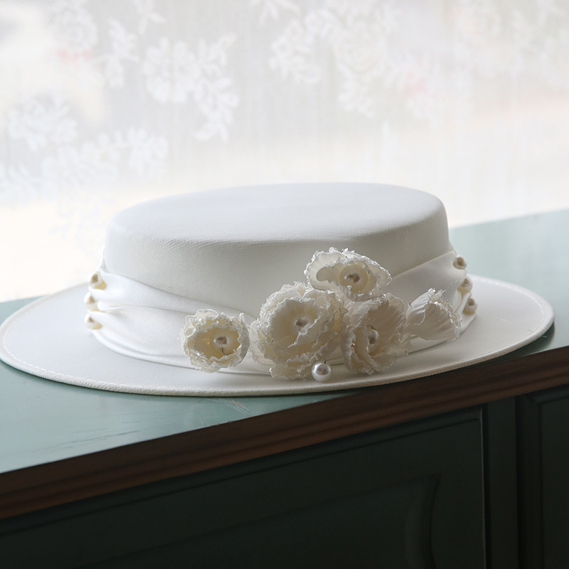 Women's Simple Satin Short Brim Elegant Retro Hat