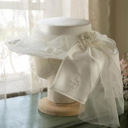 Women's White French Retro Forged Flat Top Hat