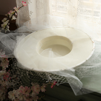 Women's French Hepburn White Top Hat