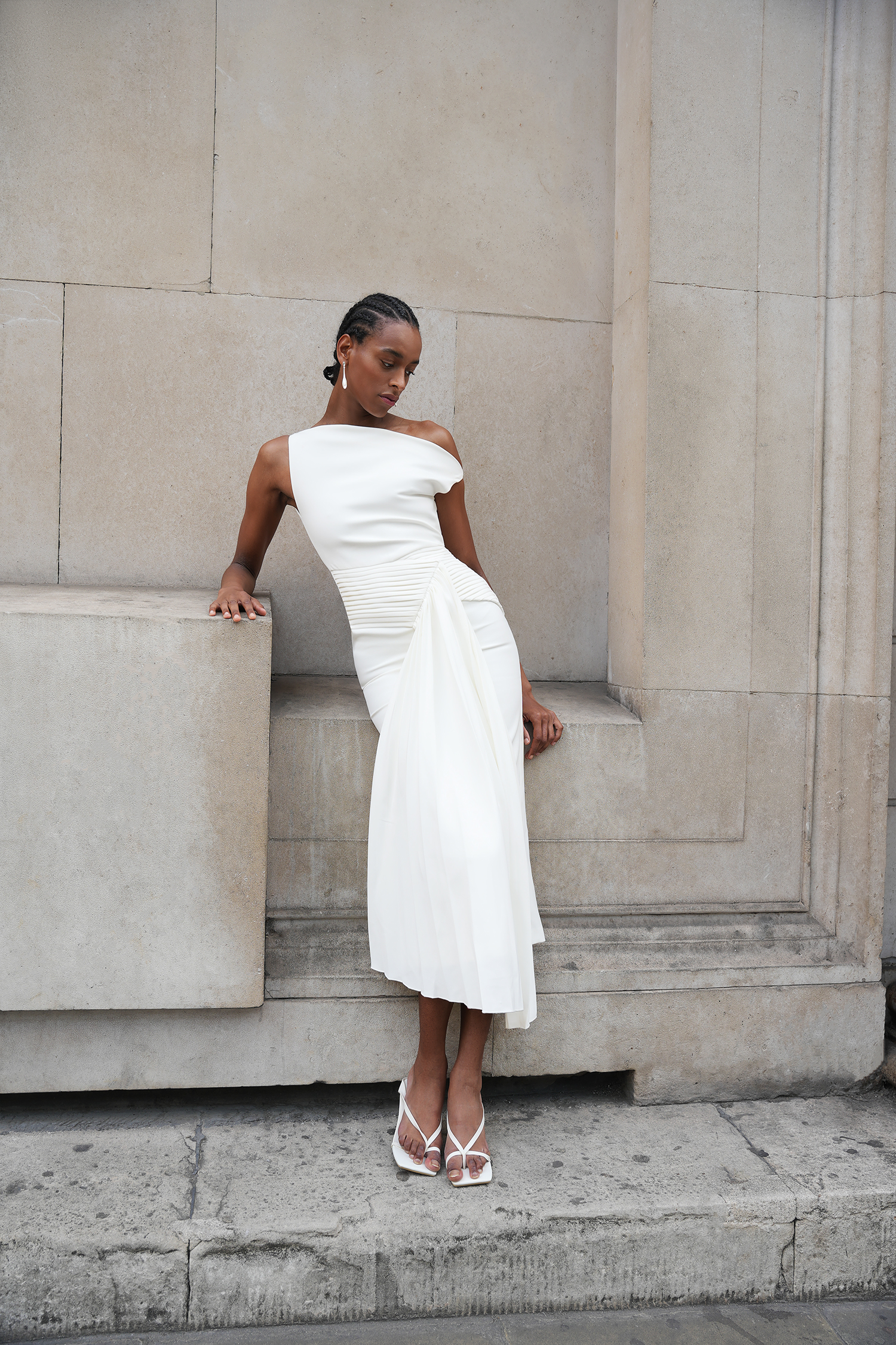 Paulina Oblique Shoulder Sleeveless Folds Midi Dress