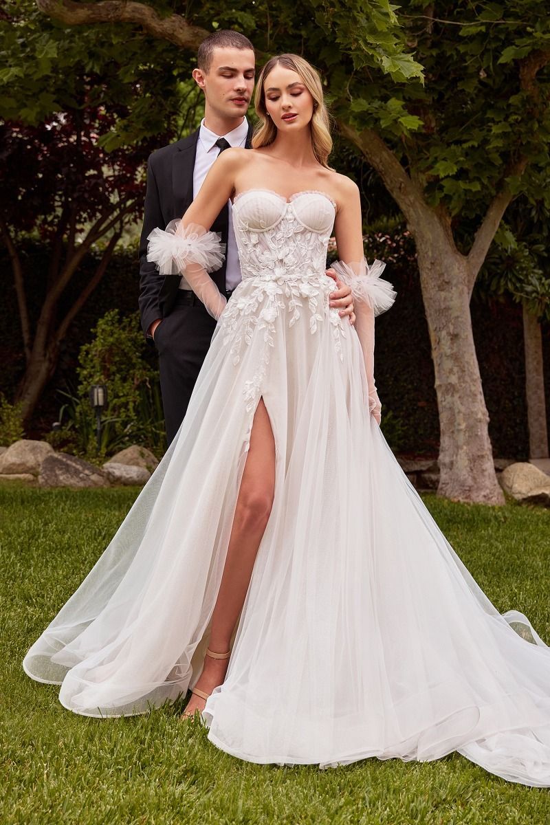 Romantic A-Line Strapless Tulle Bridal Gown With Gloves CD859W