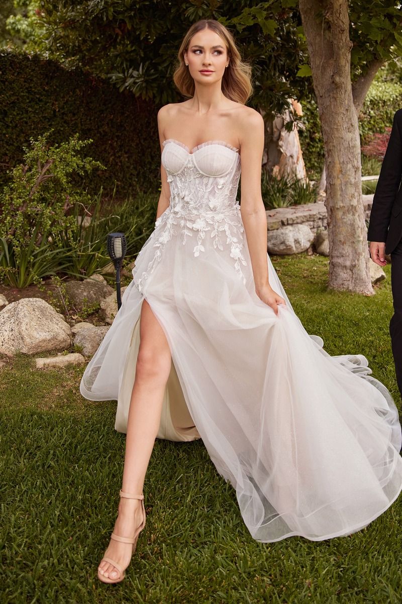 Romantic A-Line Strapless Tulle Bridal Gown With Gloves CD859W