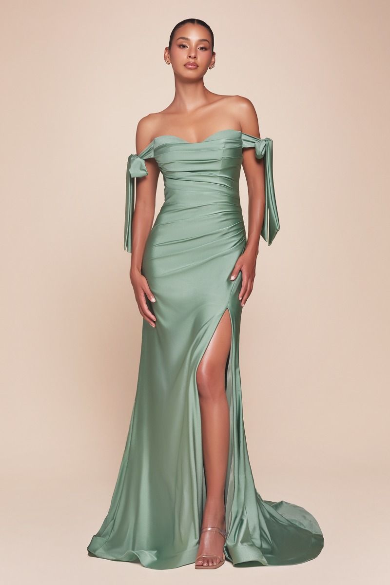 Fitted Off The Shoulder Stretch Luxe Jersey Ruched Gown CD943