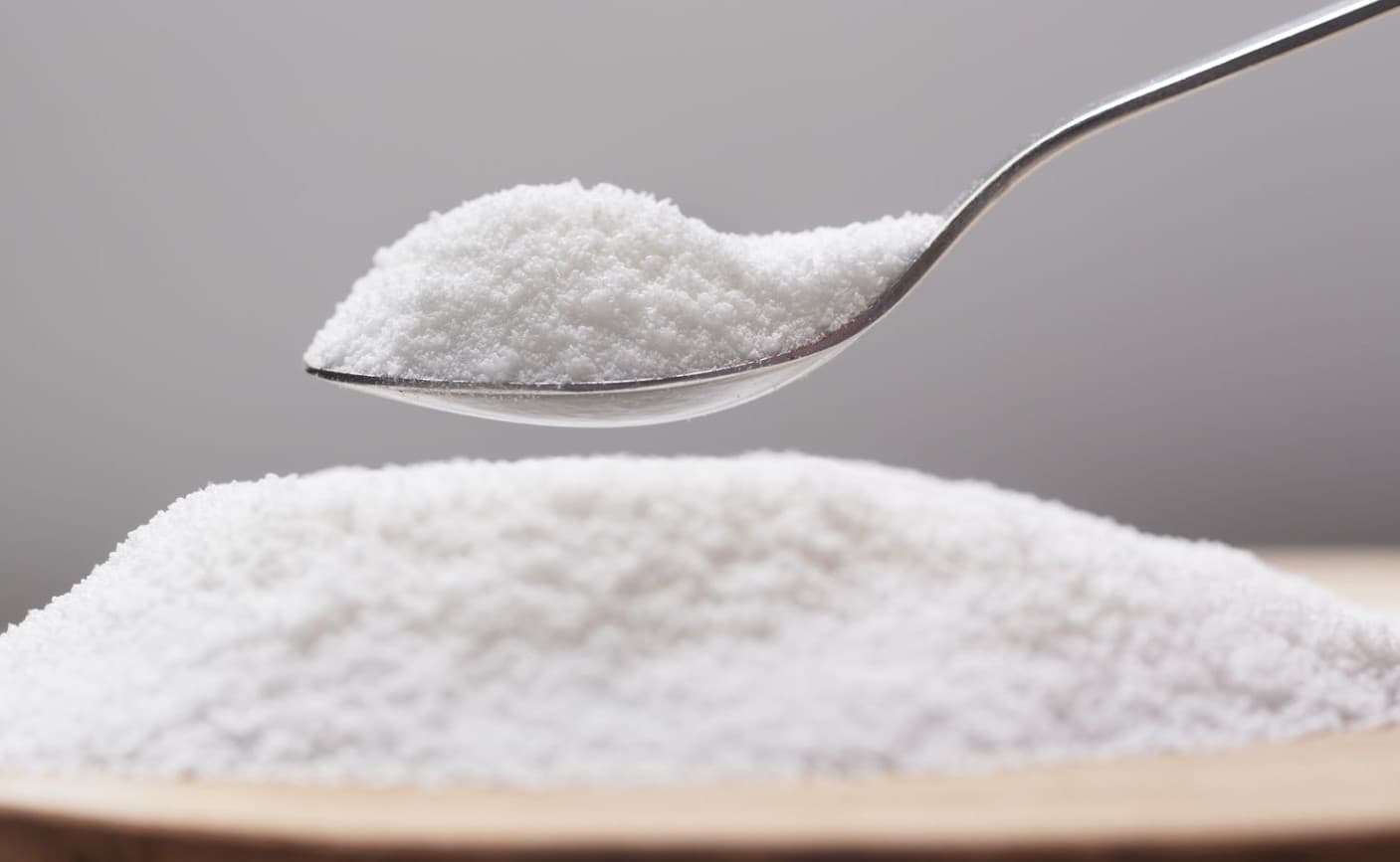 Sucralose molecular structure and crystals