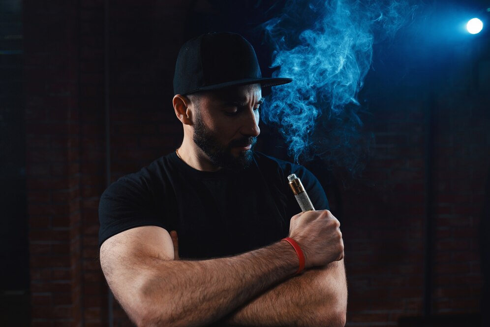 men vaping
