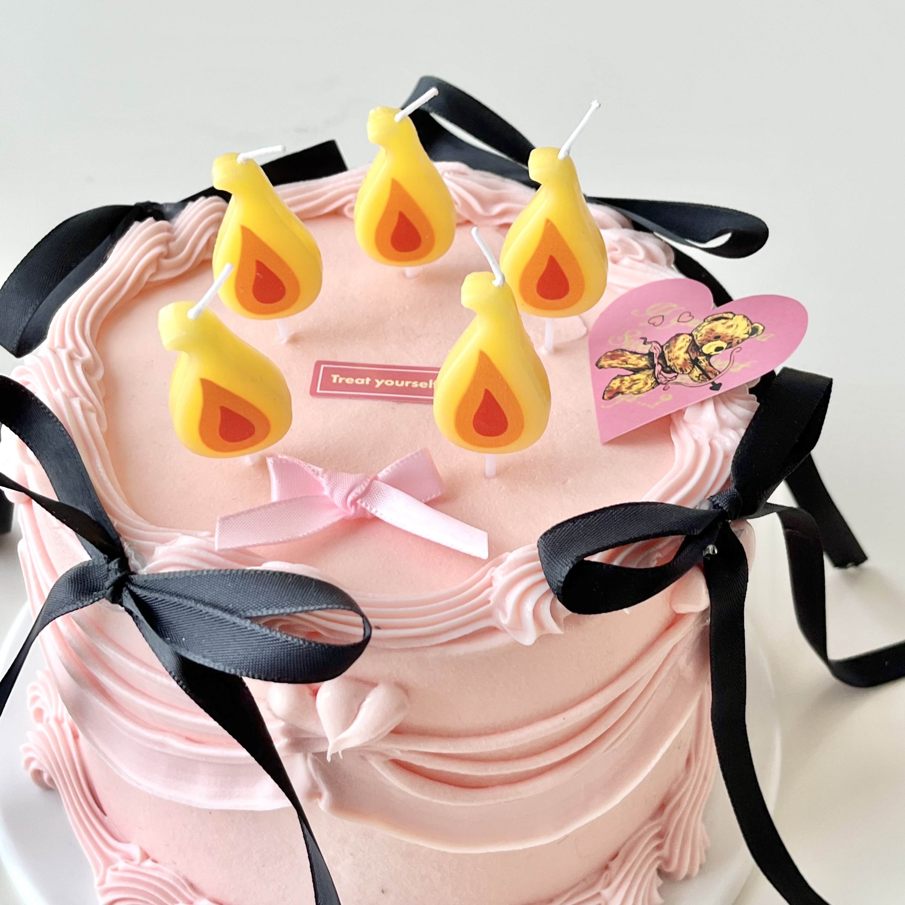 Flame-Shaped Birthday Candles - 5 Pack -Cozyolo Home Decor & Candle