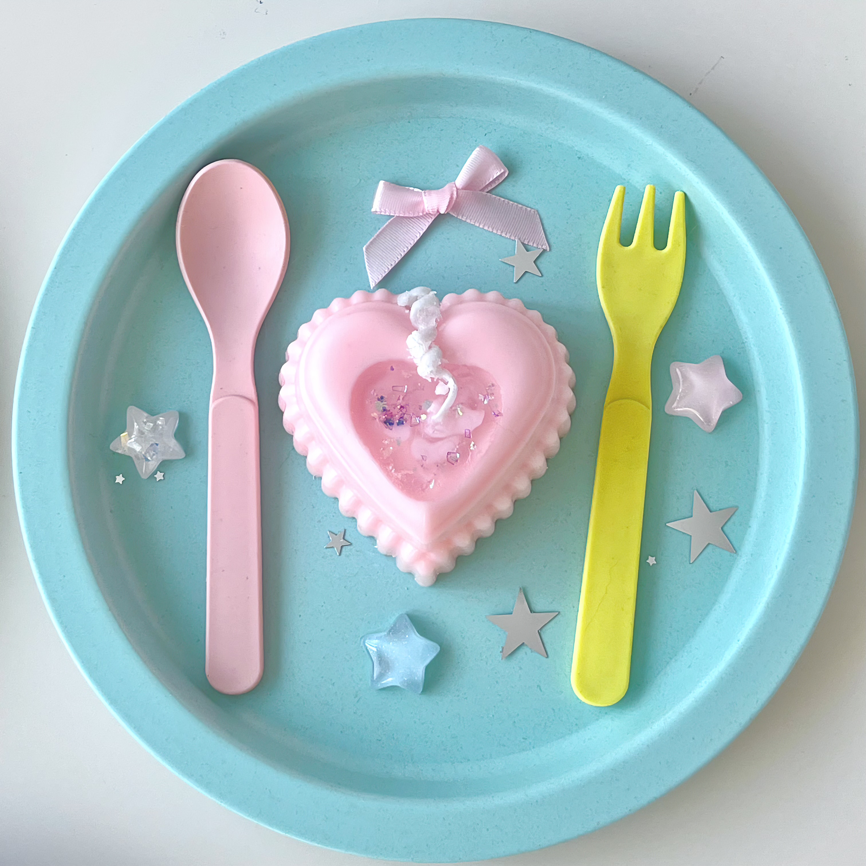 Durable Macaron Color Cordate Sequin Candle -Cozyolo Home Decor & Candle