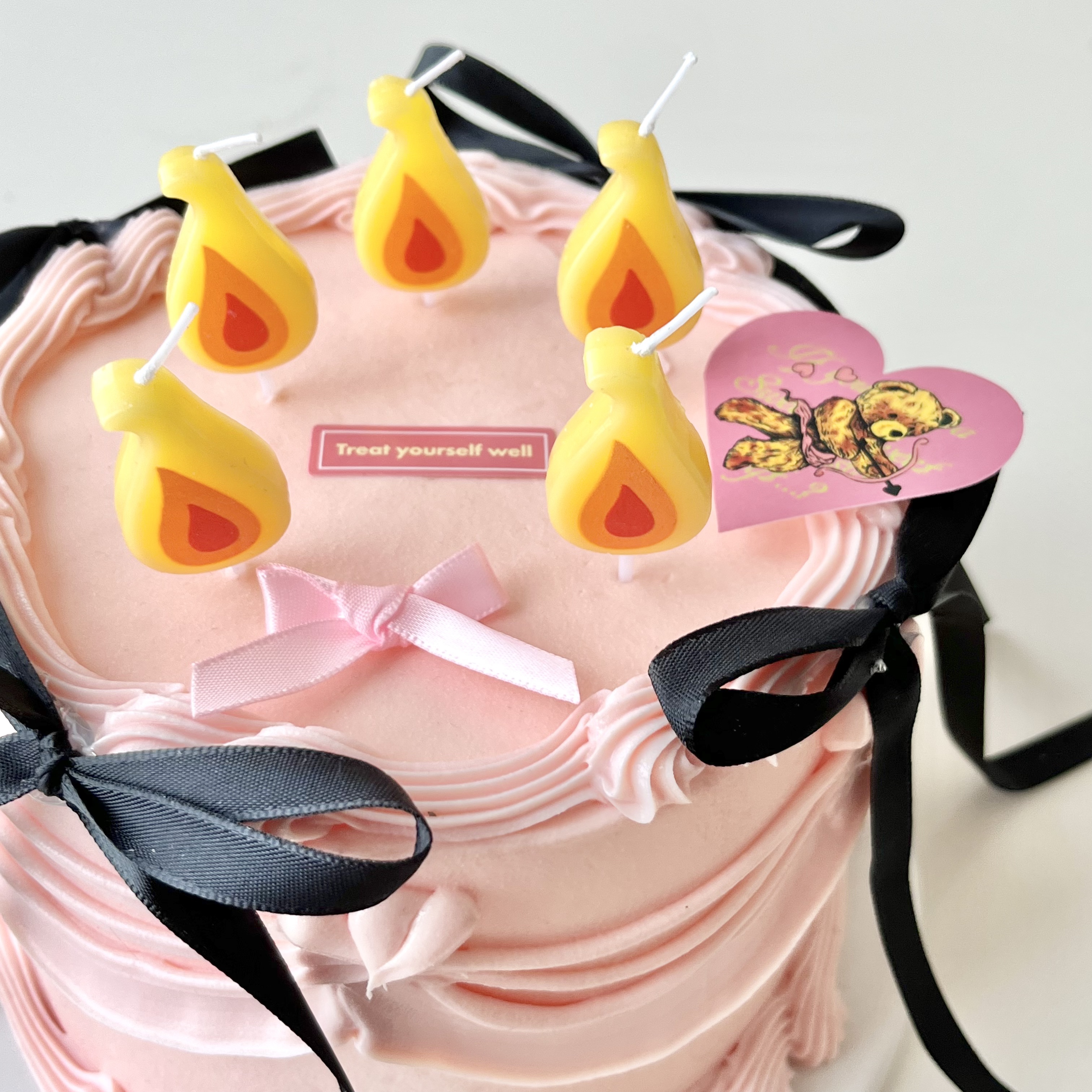 Flame-Shaped Birthday Candles - 5 Pack -Cozyolo Home Decor & Candle