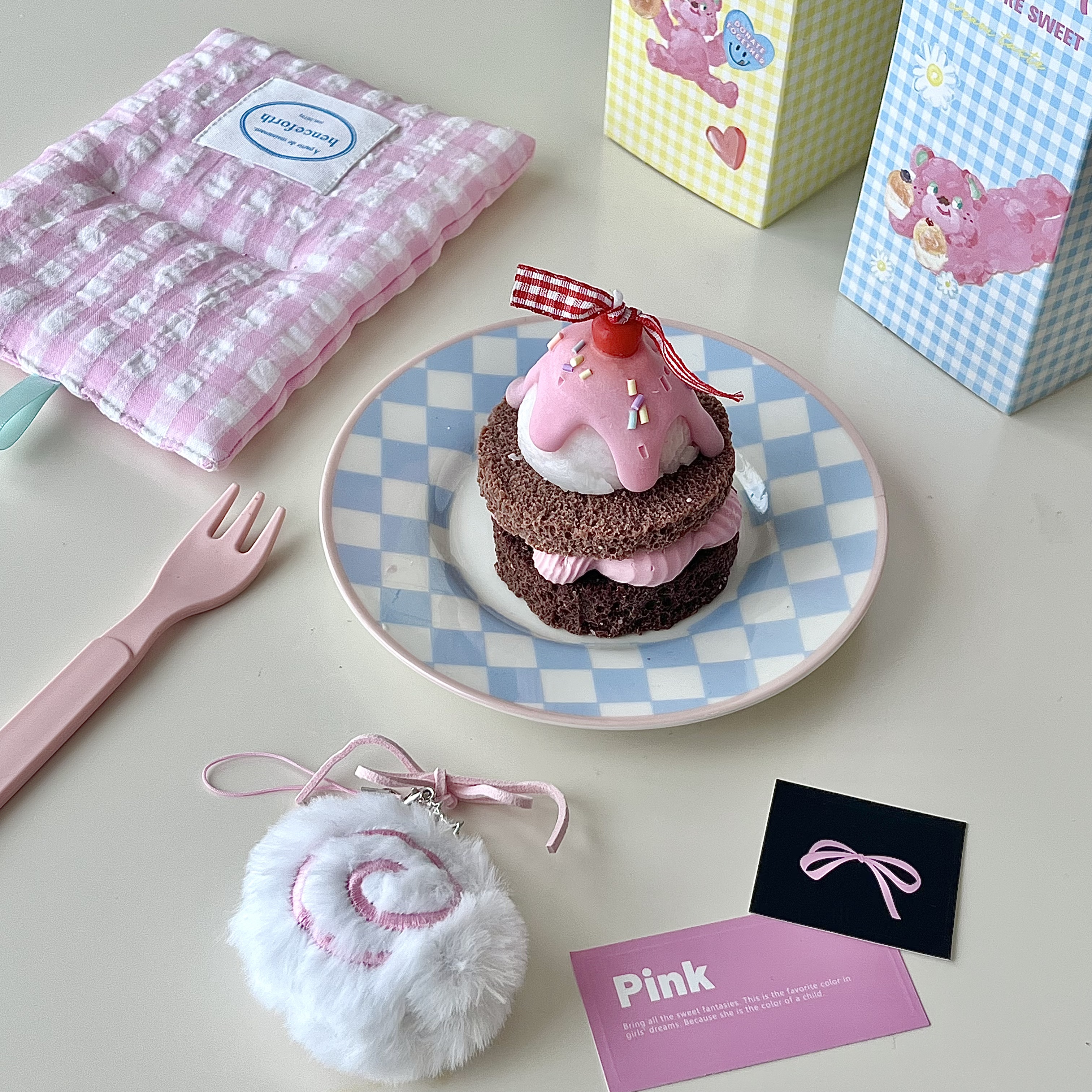 Layered Chocolate with Pink Cream Cake Candle-Cozyolo Home Decor & Candle