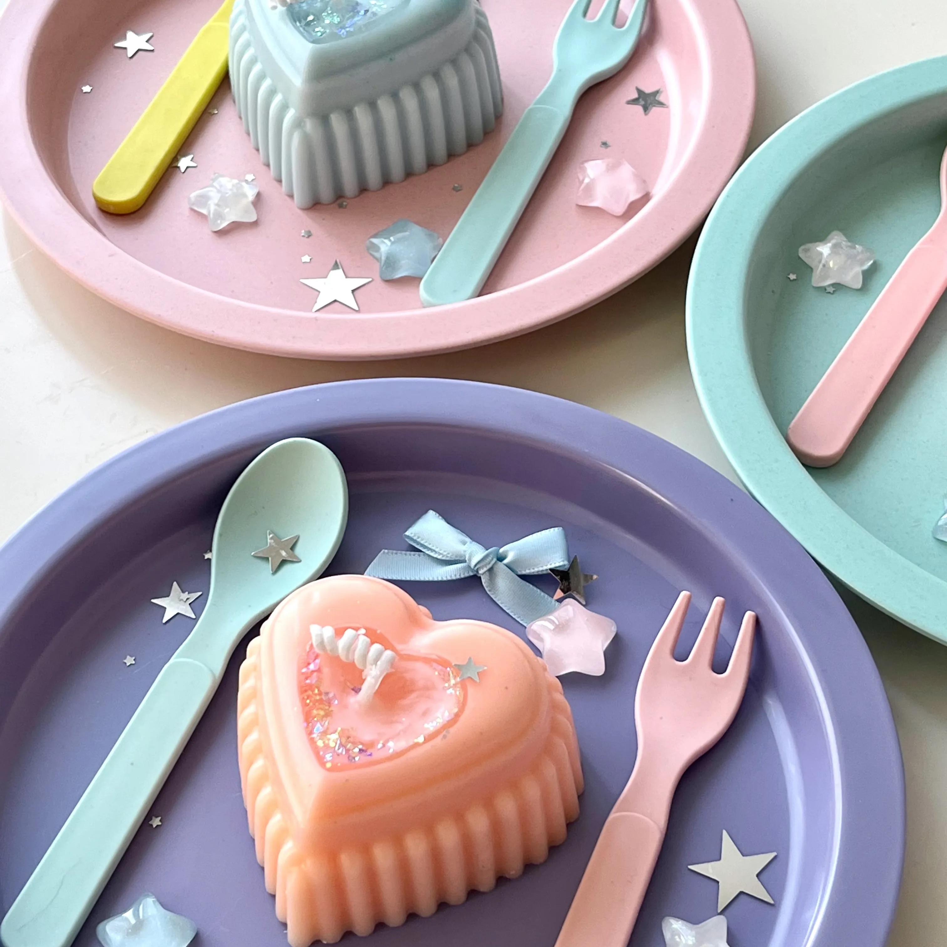 Durable Macaron Color Cordate Sequin Candle -Cozyolo Home Decor & Candle