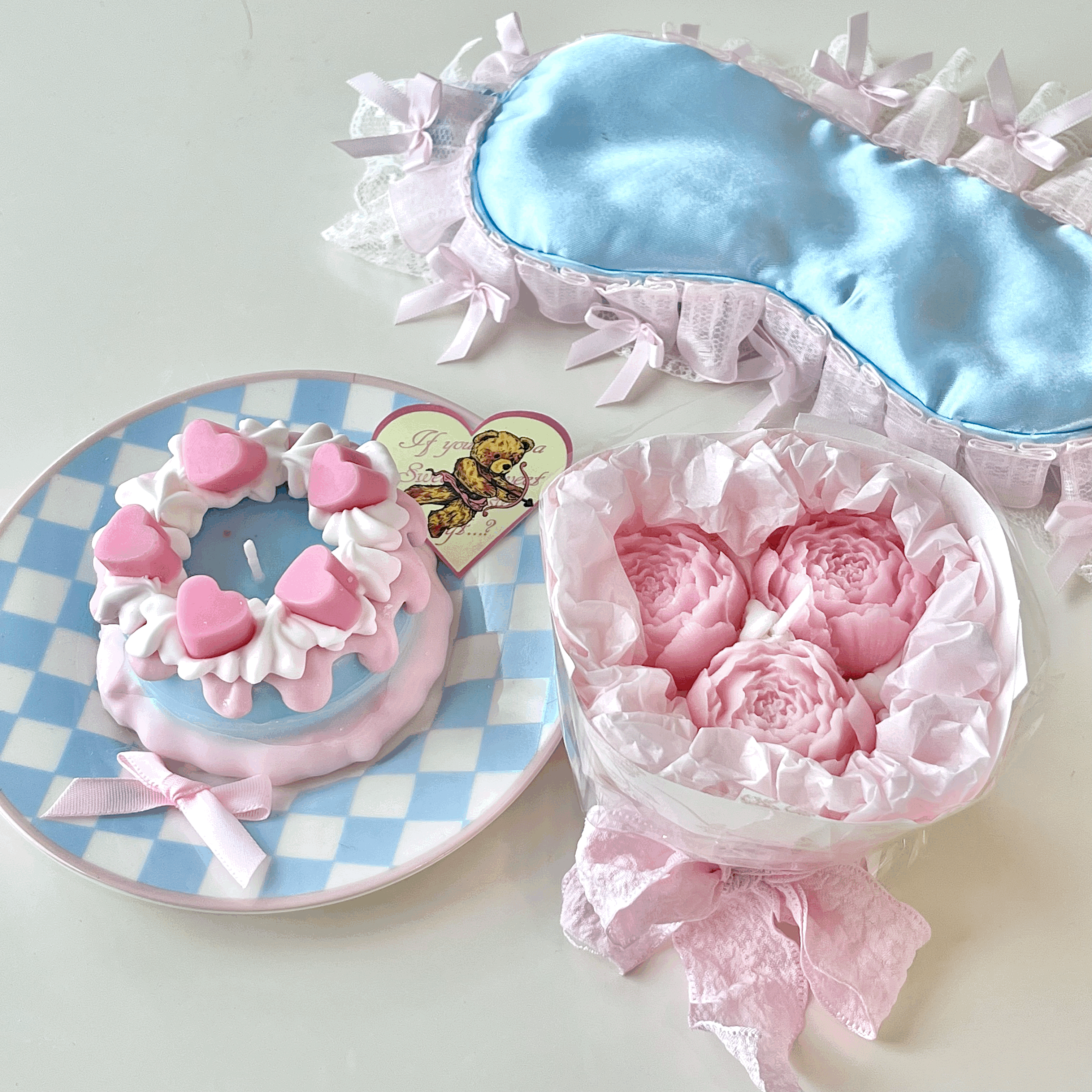 Lovely Cake Candles with Hearts and Rose Bouquet Candles Valentine's Day & Birthday Gift Set-Cozyolo Home Decor & Candle