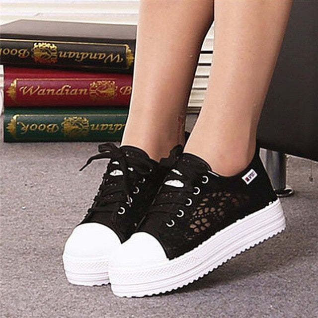 Chaussures d'été décontractées pour femmes avec découpes en toile respirante-Luckweek