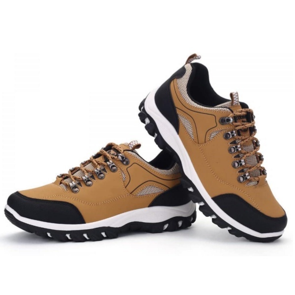 Chaussures de randonnée de luxe avec une touche sportive