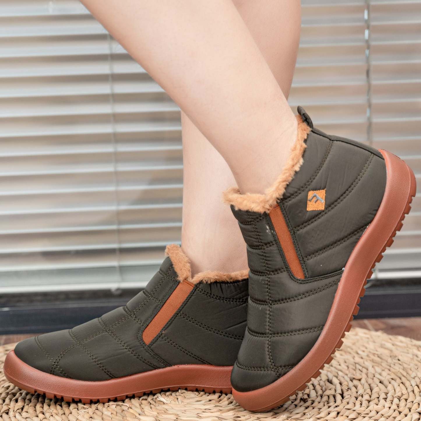 Bottes en fourrure imperméables légères et décontractées-Luckweek