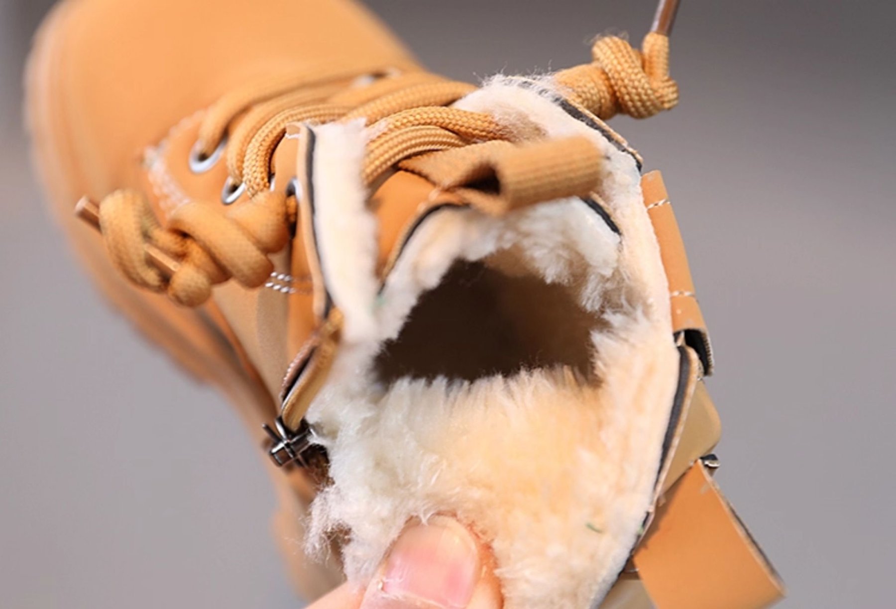 Boys' and girls' fleece-lined Martin boots