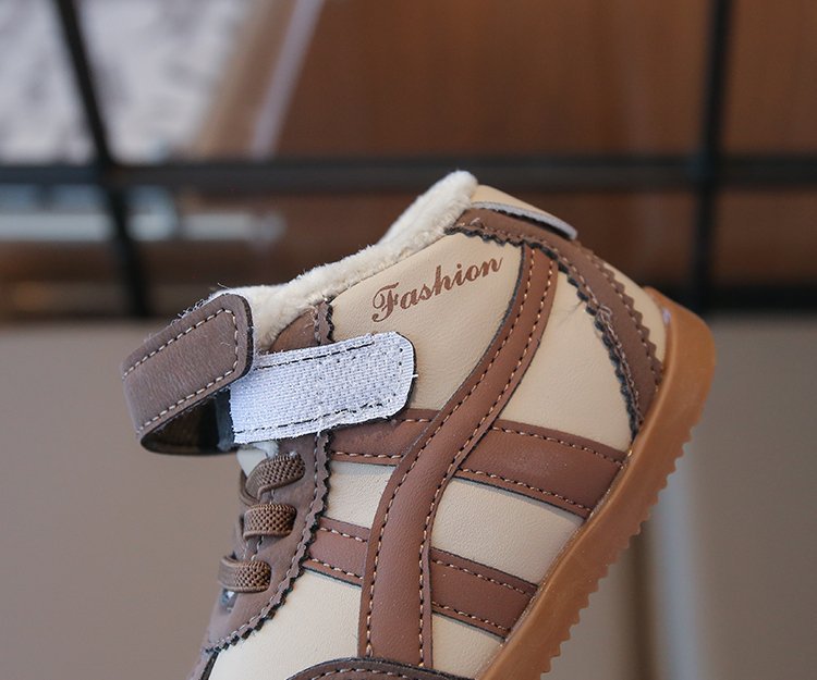 Fashionable and versatile casual shoes for boys and girls