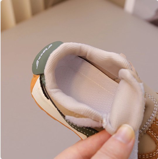 Soft-soled leather walking shoes for boys and girls