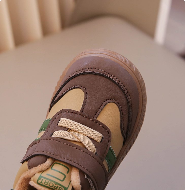 Boys' fleece-lined walking shoes
