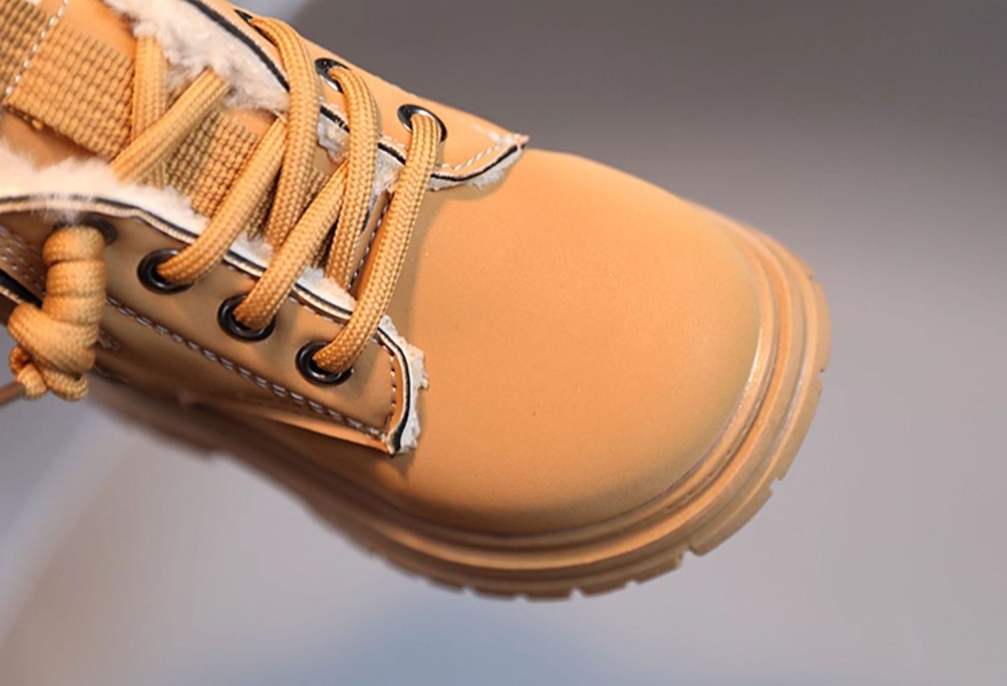 Boys' and girls' fleece-lined Martin boots