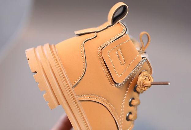 Boys' and girls' fleece-lined Martin boots