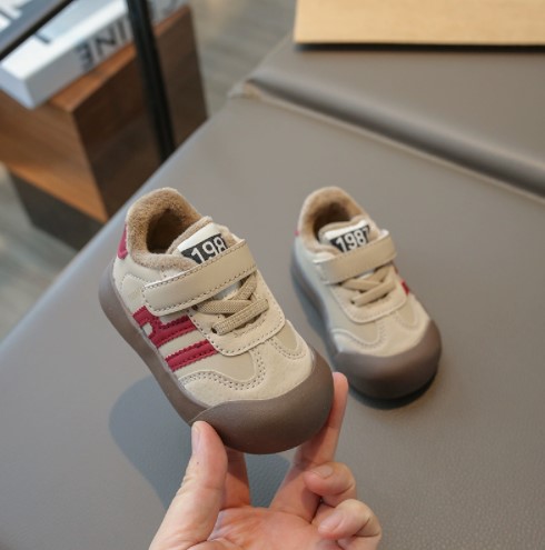 Soft-soled leather walking shoes for infants and toddlers