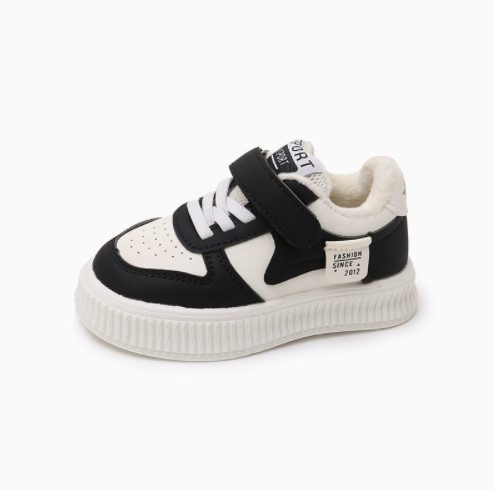 Soft-soled walking shoes for boys and girls