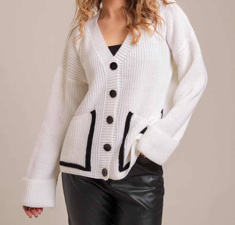 Loose V-neck sweater jacket