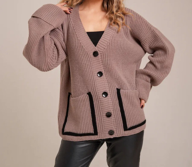 Loose V-neck sweater jacket