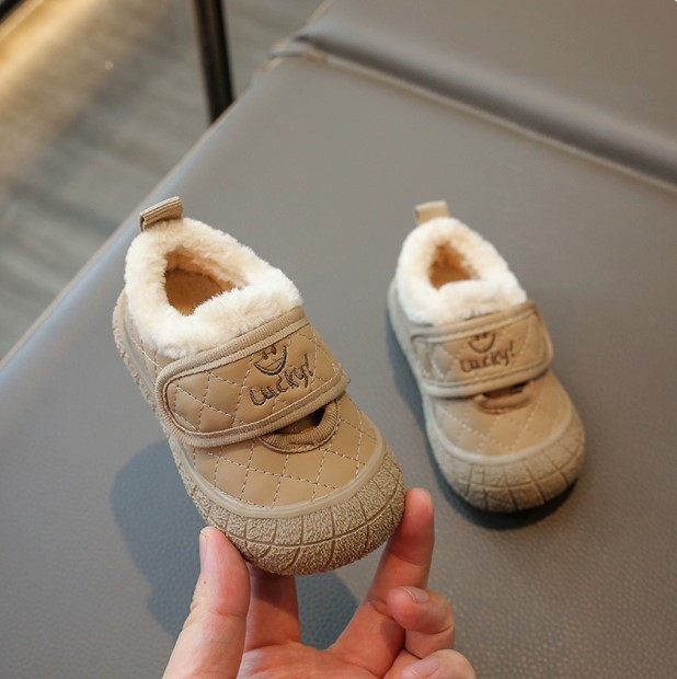 Baby walking shoes