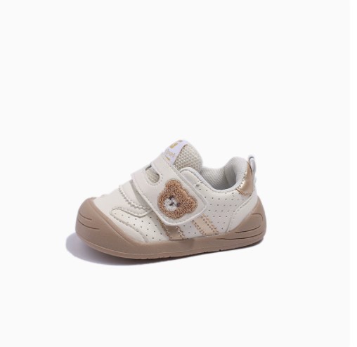 Warm walking shoes for baby boys and girls