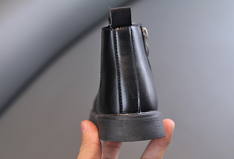 Boys' and girls' thermal-lined Martin boots