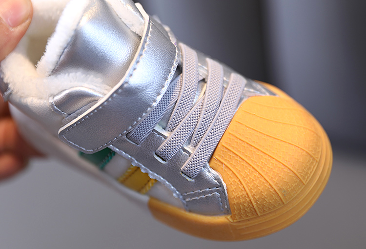 Fleece-lined soft-soled leather baby girl's walking shoes