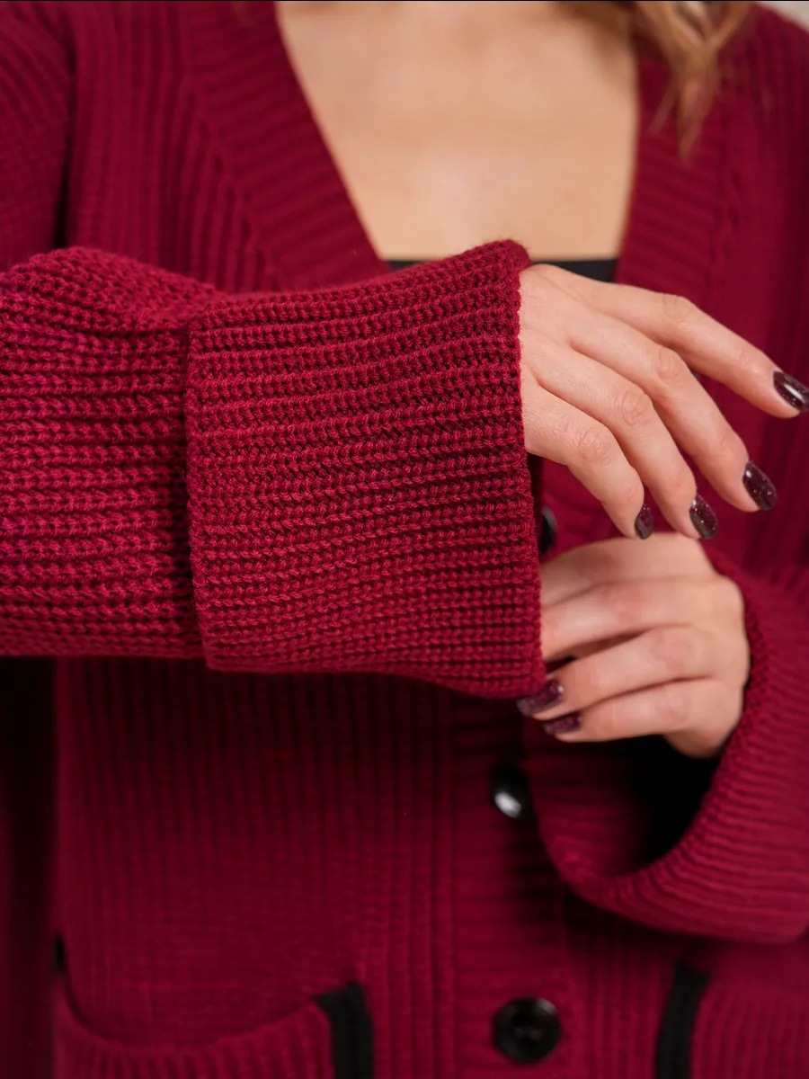 Loose V-neck sweater jacket